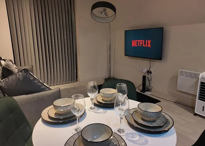 By The Arena * 利兹